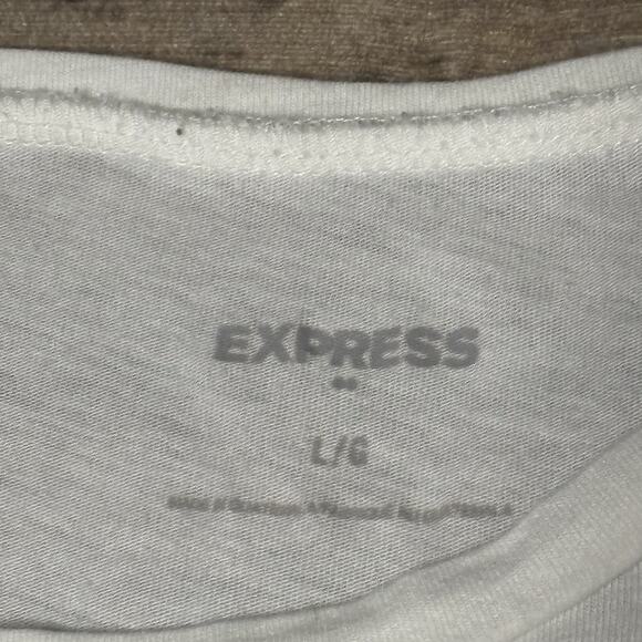 Express Women's New York Paris White Short Sleeve Graphic T-shirt size Medium - Picture 3 of 6